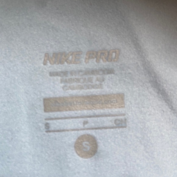 Women’s small Nike Pro DRI-FIT jacket - Picture 4 of 6